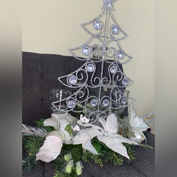 Silver Holiday Tree Decoration- 5 candle holder pre -owned with free gift - Picture 8 of 17